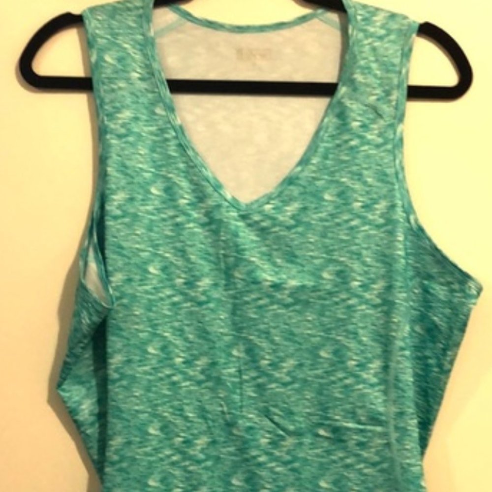 Lands’ End Sport Green Tank_Size Medium